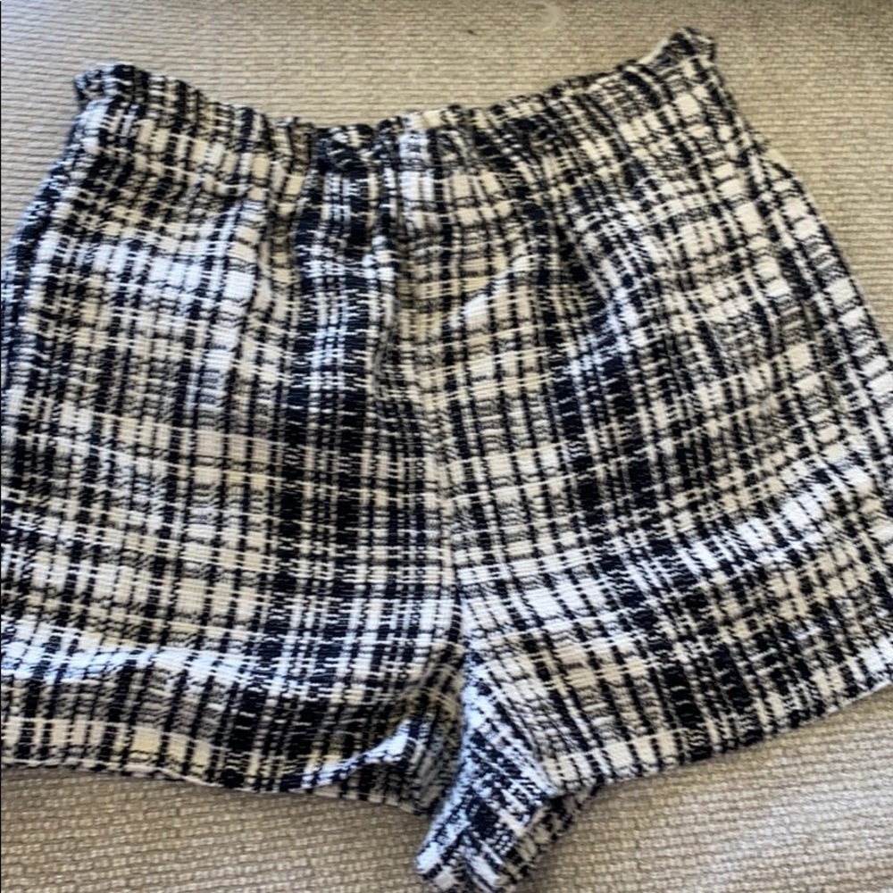 Zara black&white tweed shorts!
